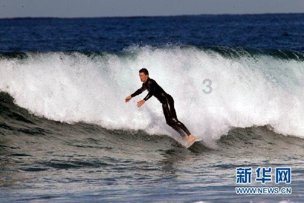 第一排士兵明知必死，为何还奋力往前冲？答案很现实，换你也会冲